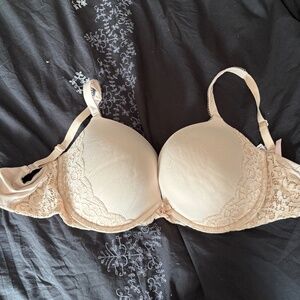 Victoria’s Secret bra